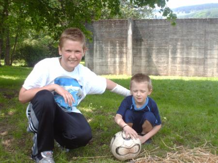 MES 2 ANGES VOUS SOUHAITENT UN BON LUNDI KISS CARO